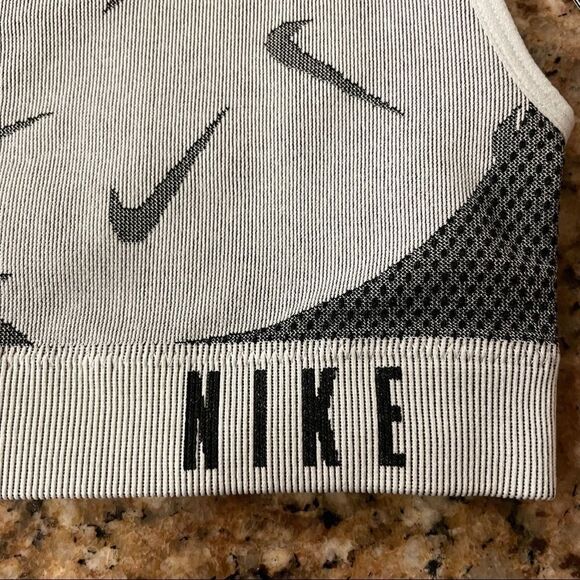 Nike Girls Indy Seamless Sports Bra New With Tags XS - Picture 6 of 11
